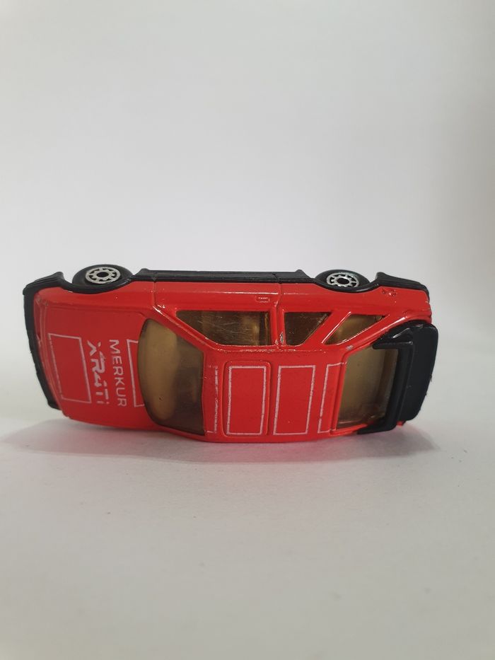 Mc Toy Ford Sierra XR4i 1/64 Made in Macau - photo numéro 9