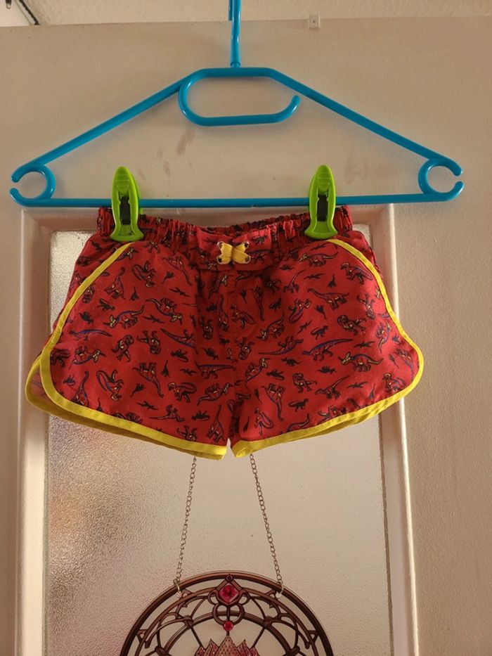 Short 4 ans X3