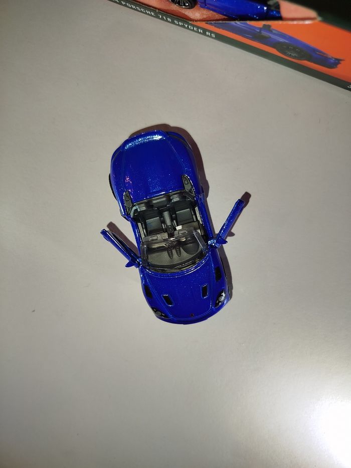 Matchbox 2024 Porsche 718 Spider RS Moving parts 2025 - photo numéro 6