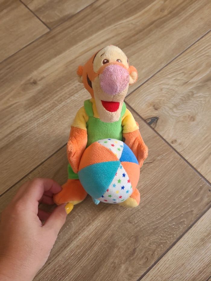 Peluche musical tigrou