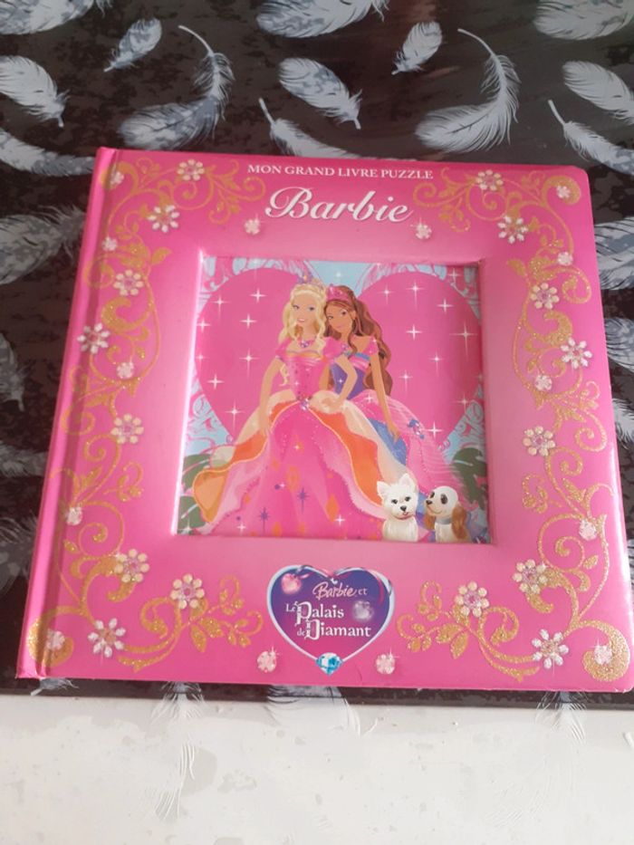 Livre puzzle barbie
