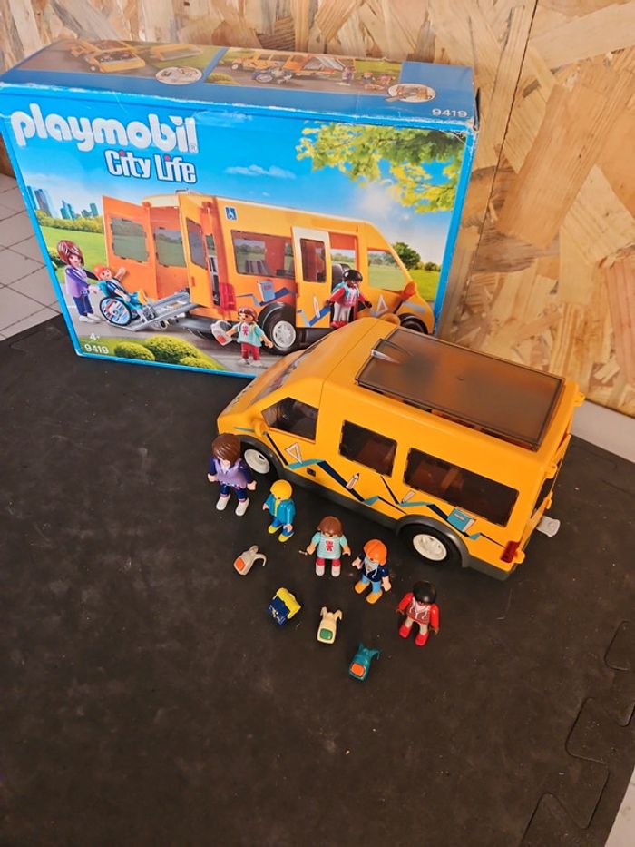 Bus scolaire playmobil
