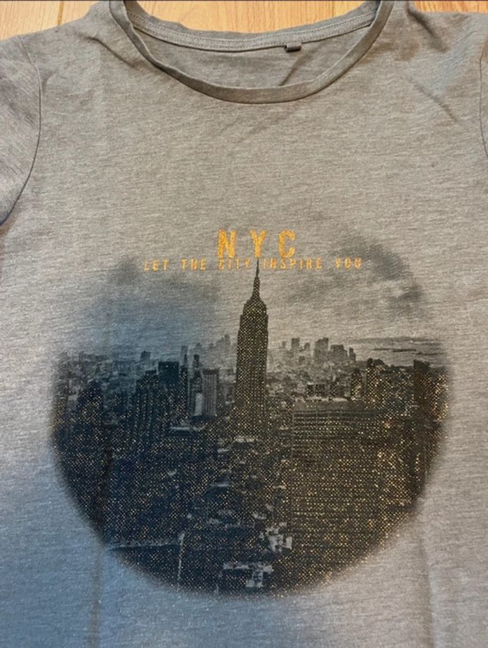 T shirt gris - photo numéro 2