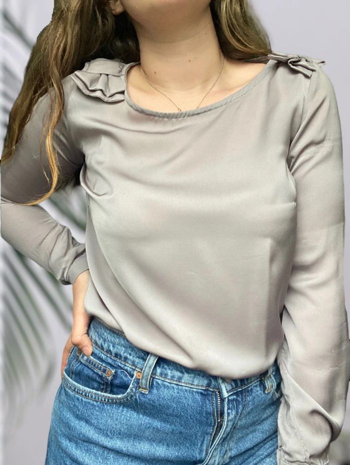 Blouse grise effet satin Boutique Indépendante taille S très bon état - photo numéro 3