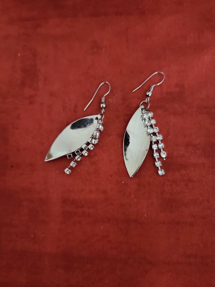 Boucles d oreilles strass - photo numéro 3