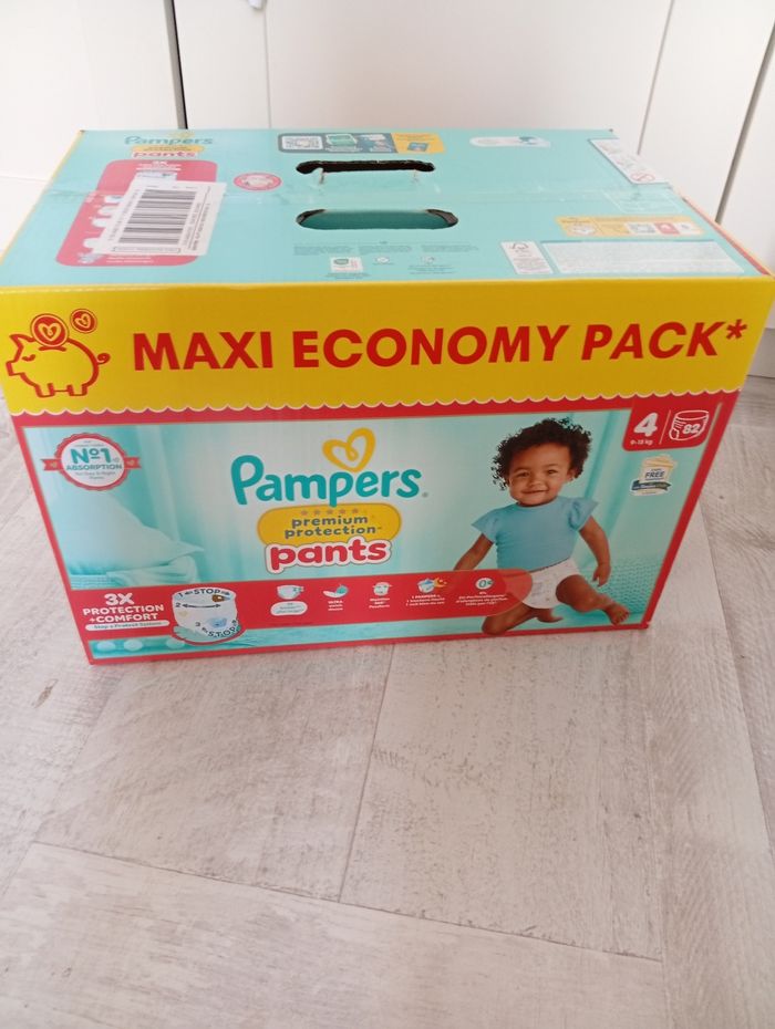 Carton 82 couches culottes Pampers pants premium protection taille 4