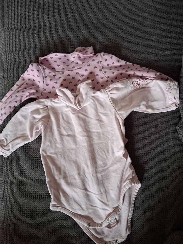 Lot de  2 bodies col et manche longue