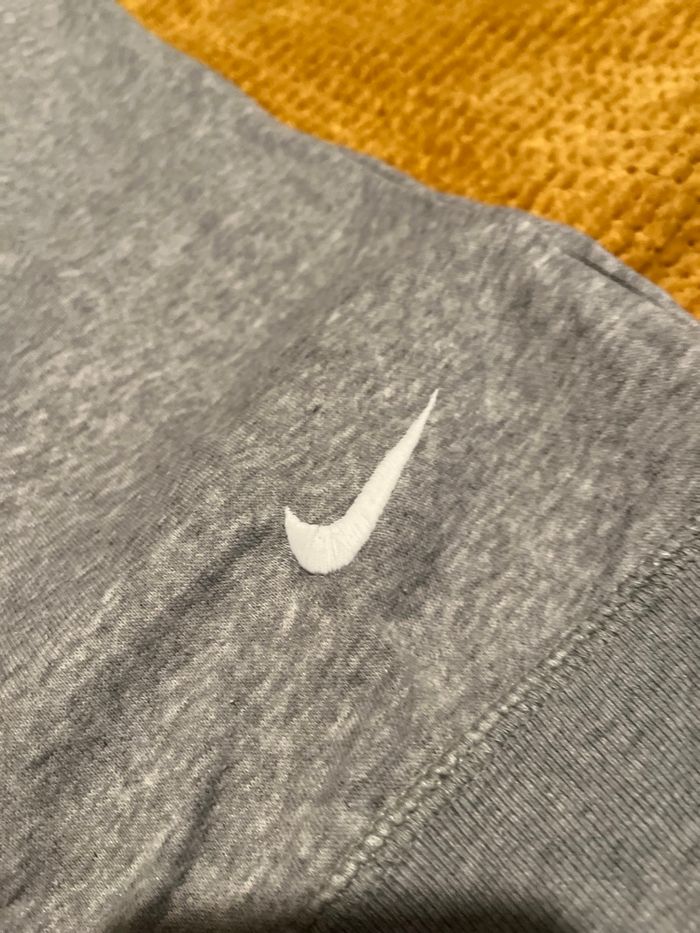 Pull Nike Gris XS - photo numéro 7
