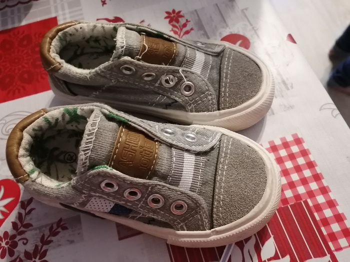 Vend chaussure bébé taille 23 - photo numéro 2