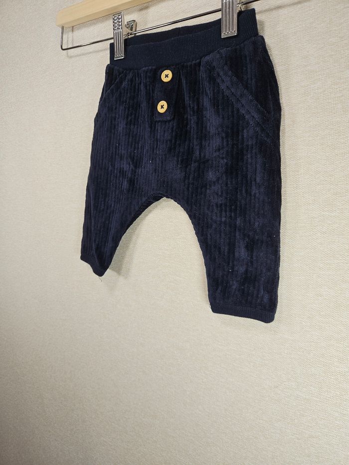 Pantalon en velour  côtelé  kiabi 3 mois - photo numéro 3