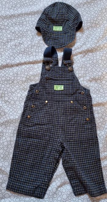 Salopette avec casquette assortie