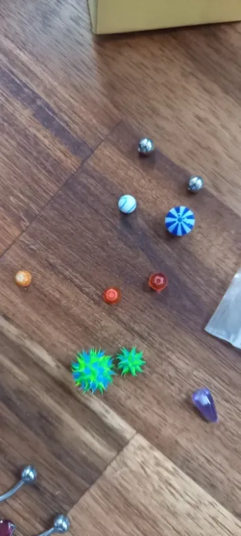 Différentes boules et percing