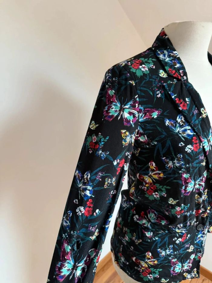 Superbe veste blazer Promod noire et fleurie 🌸 - photo numéro 3