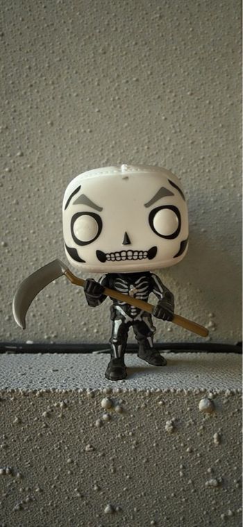 Funko Pop Fortnite Skull Trooper n°438 – Figurine officielle Funko – Sans boîte – Bon état – Gaming / Collection