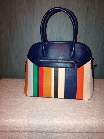 Sac à main bandoulière neuf avec étiquette 