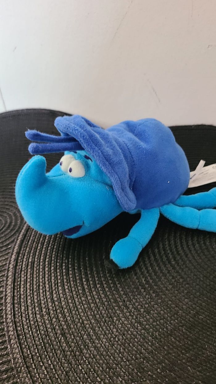 Peluche Cake DISNEY Pixar Les 1001 Pattes bleu 20 cm - photo numéro 2