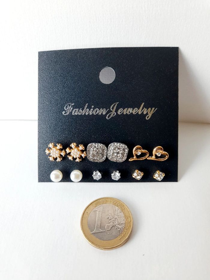 Lot boucles d oreilles fantaisie strass - photo numéro 2
