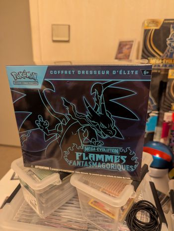 Etb coffret dresseur d'élite Me02 flammes fantasmagoriques