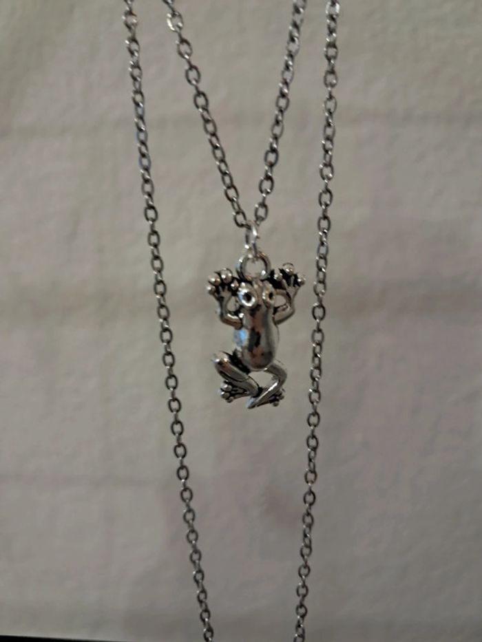 Collier grenouille