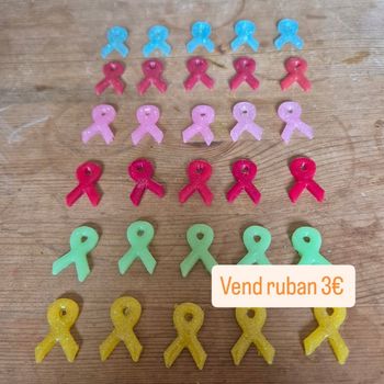 Pin's lutte contre maladie 
