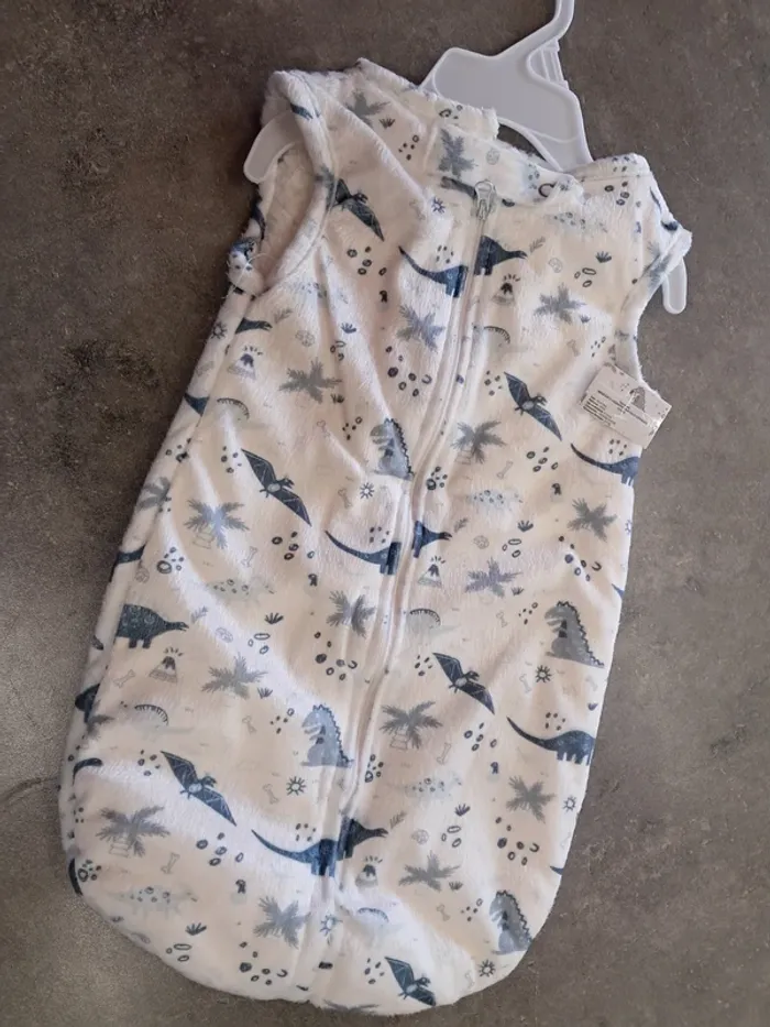 gigoteuse turbulette garcon 0/3 mois neuve