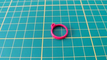 Bandeau avec porte-plumes rouge référence 30 20 0510 pièce détachée Playmobil #B85