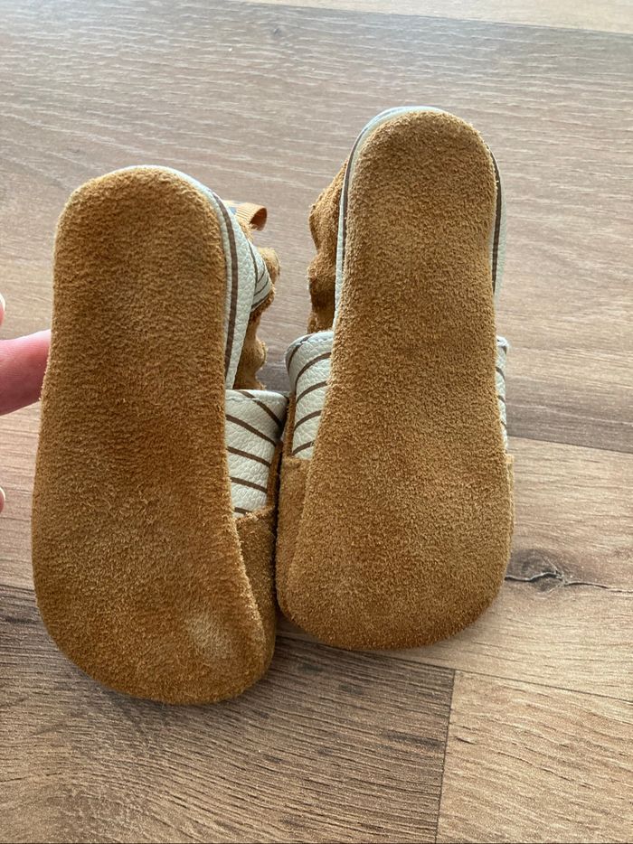 Chaussons bébé - photo numéro 3