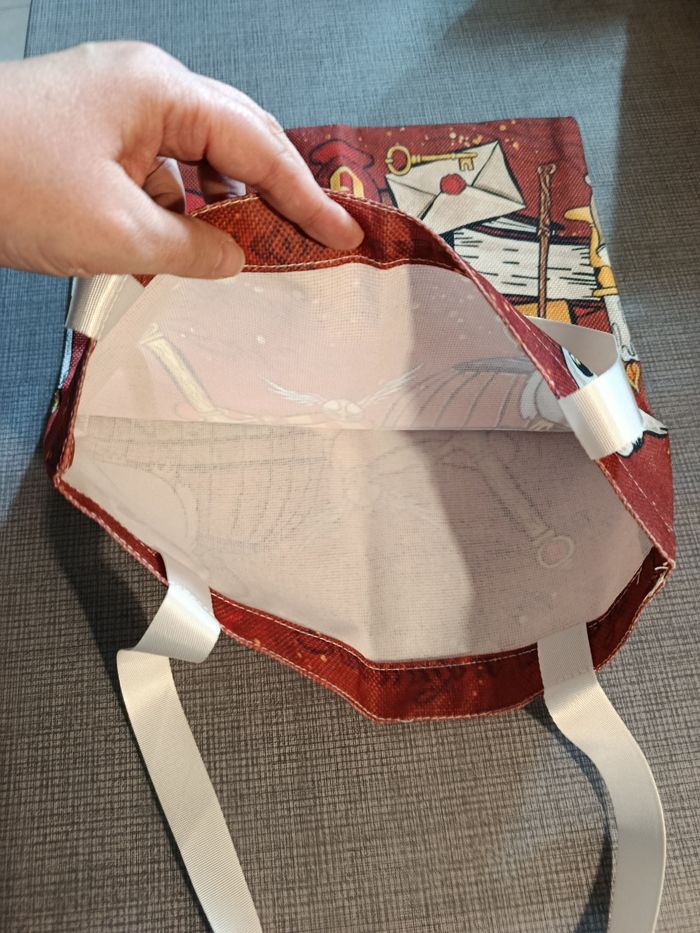 A saisir, NEUF, magnifique sac " harry potter " ( bien lire ) - photo numéro 3