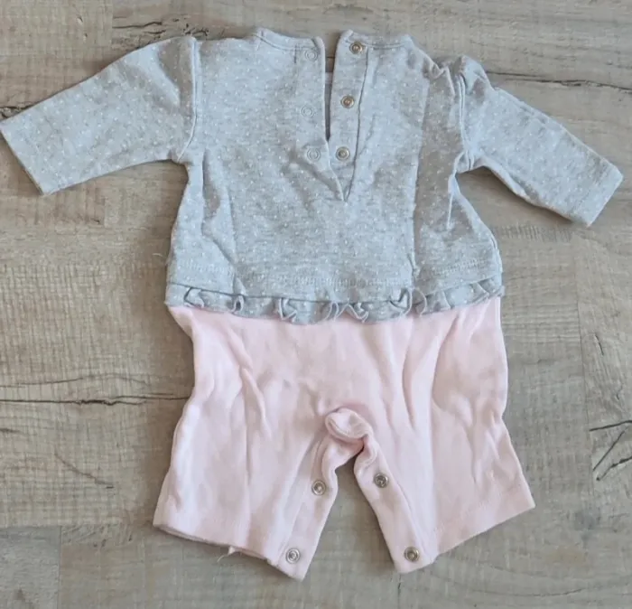 Ensemble chaud, une pièce - taille 1 mois - fille - photo numéro 2