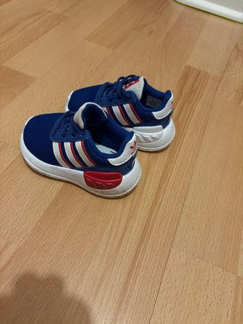 Chaussures adidas bébé 