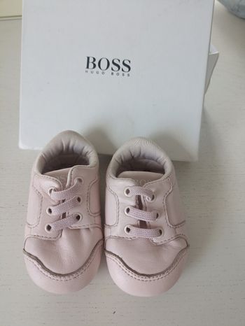 Adorable ! Chaussures bébé Hugo Boss