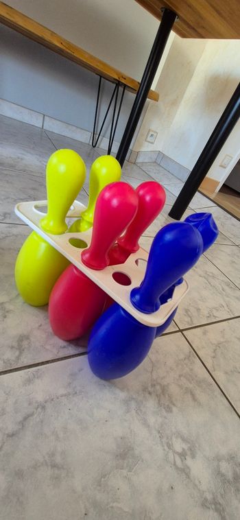 Set de bowling enfant + support - 2 €