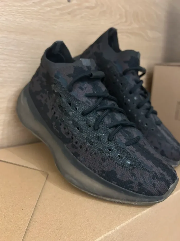 Yeezy Boost 40 2/3 comme neuve - photo numéro 3