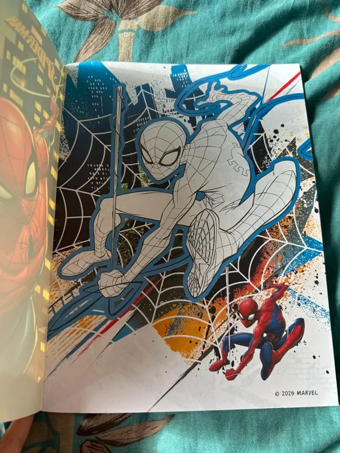 Livre de coloriage Spiderman neuf - photo numéro 4
