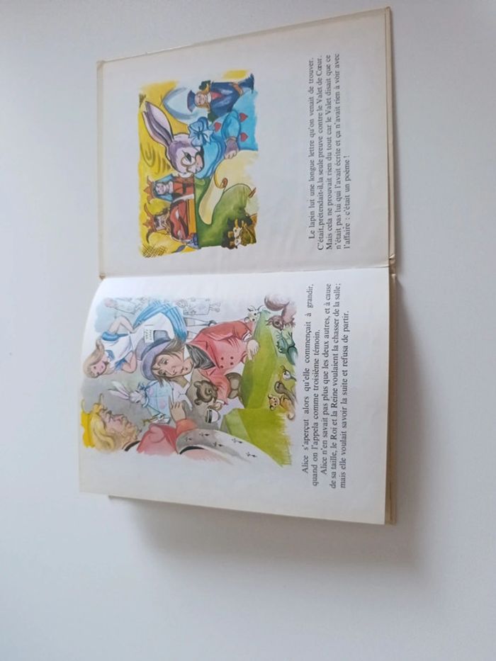 Livre alice au pays des merveilles - photo numéro 8
