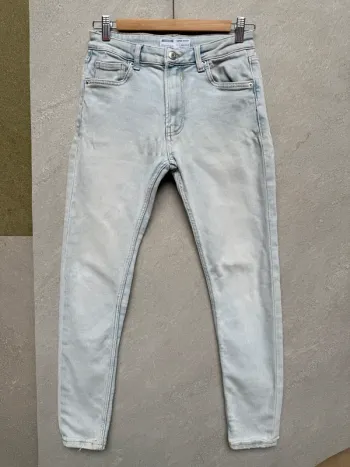 Jean Skinny taille S Bershka