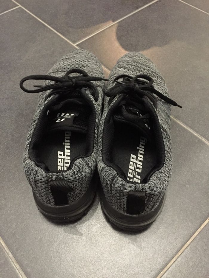 Baskets Keep Running Taille 42 - photo numéro 3