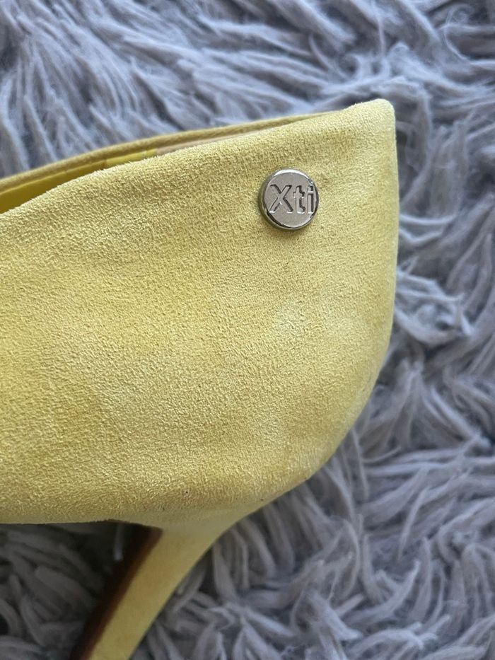 Escarpins en daims jaune clair XTI - photo numéro 5