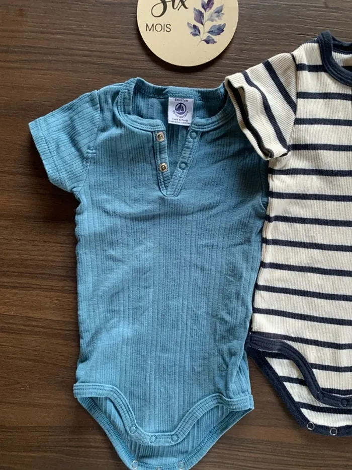 Lot bodies Petit Bateau manches courtes - photo numéro 2