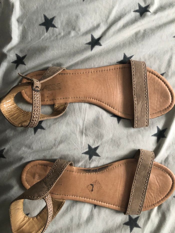 Jolie sandale confortable taille 40/41 - photo numéro 6