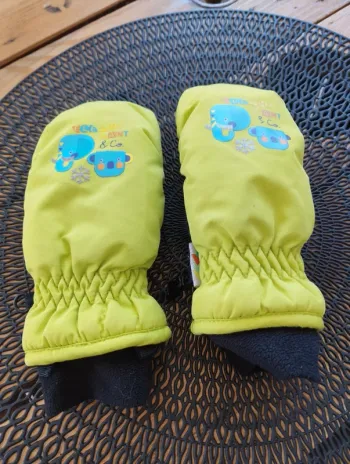 Mouffle vert 3/4 ans