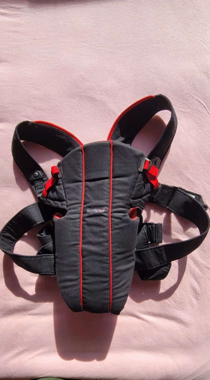 Porte bébé avec cape offert - photo numéro 2