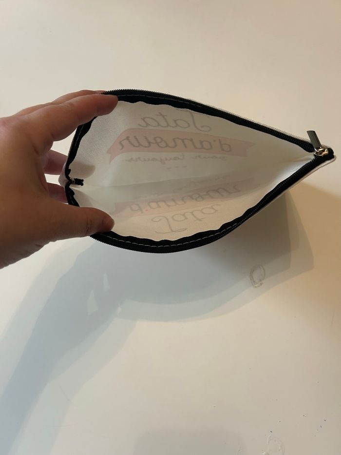 Pochette / Trousse à maquillage NEUVE à offrir à votre tante / tata - photo numéro 3