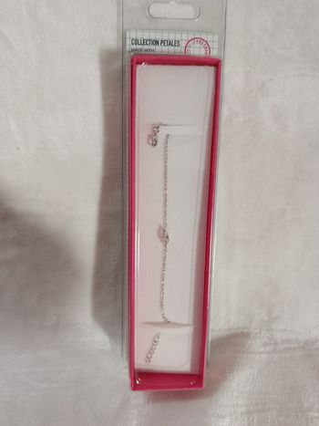 A saisir : bracelet " Inès de la fressange " with Swarovski elements ! ( Bien lire merci)