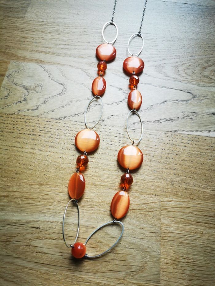 Collier long en perles de verre orange - photo numéro 2
