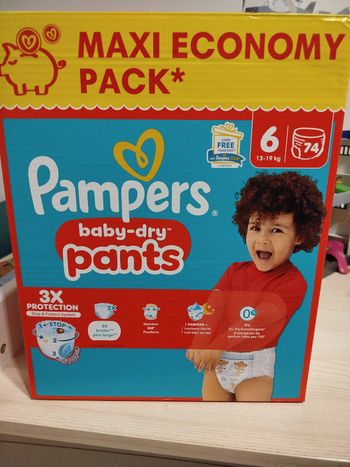 Couches Pampers taille 6 
