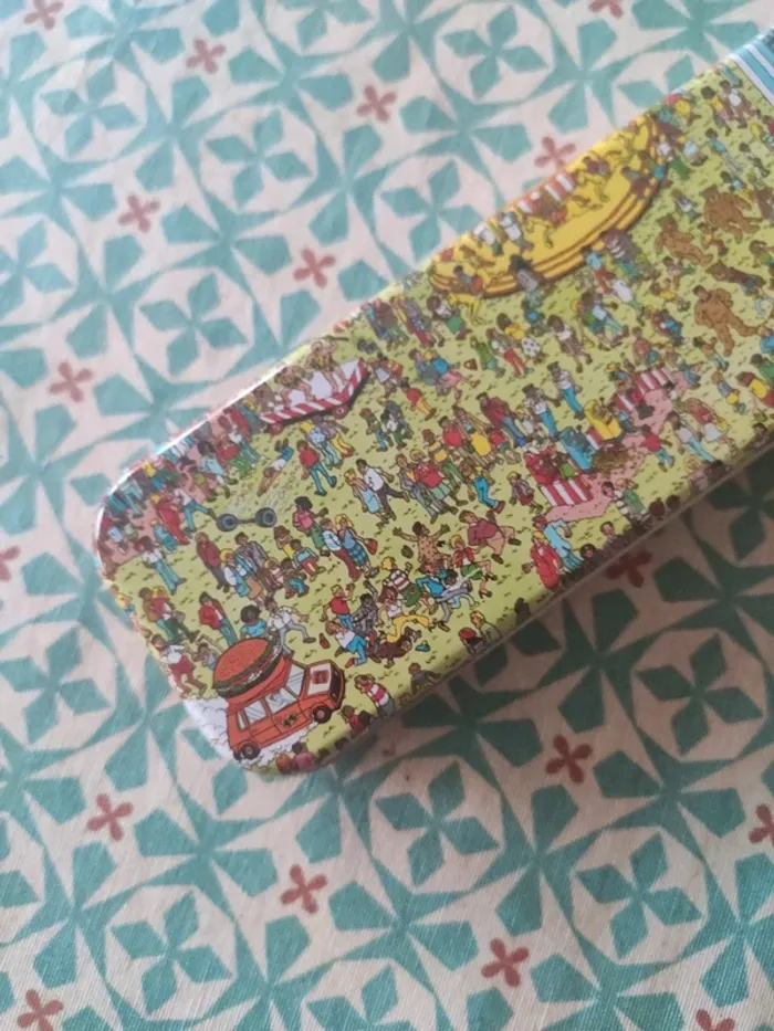 Trousse métal où est Charlie BK - photo numéro 3