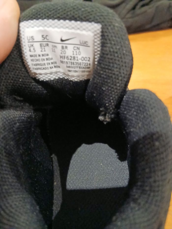 Chaussure Nike bebe taille 21 - photo numéro 4