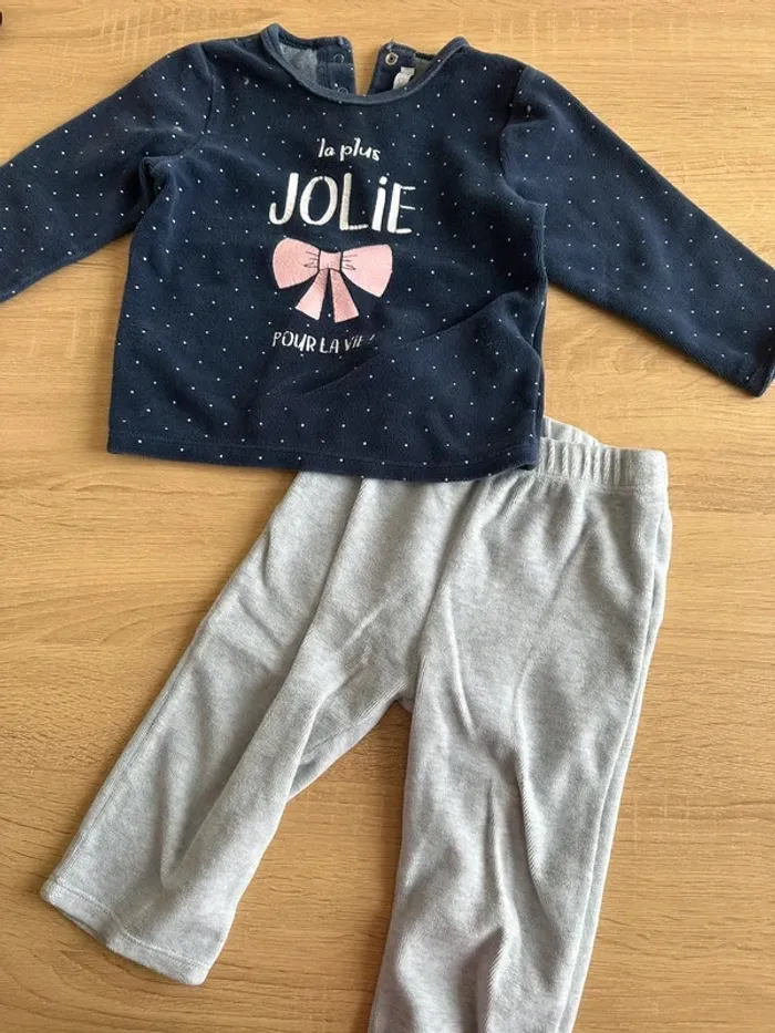 Pyjama 2 pièces taille 18 mois