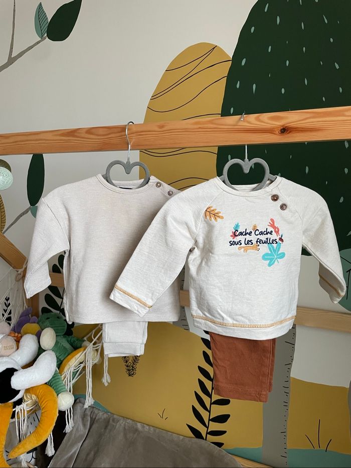 Lot de 2 ensembles tachés